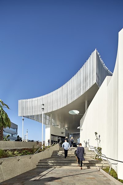 Frankston Station, Architect: Genton, Landscape Architect: McGregor Coxall, Photographer: Peter Clarke